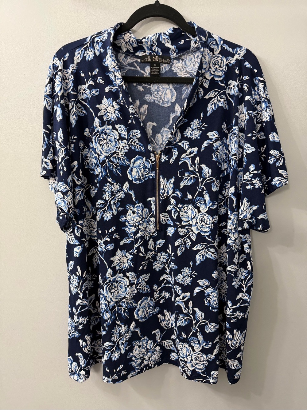 80 Park Navy Floral V Neck Zipper Front Short Sleeve Slinky Shirt 3X
